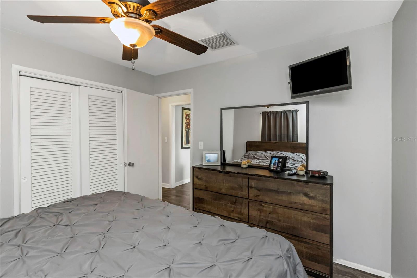 4407 W BAY VILLA AVE