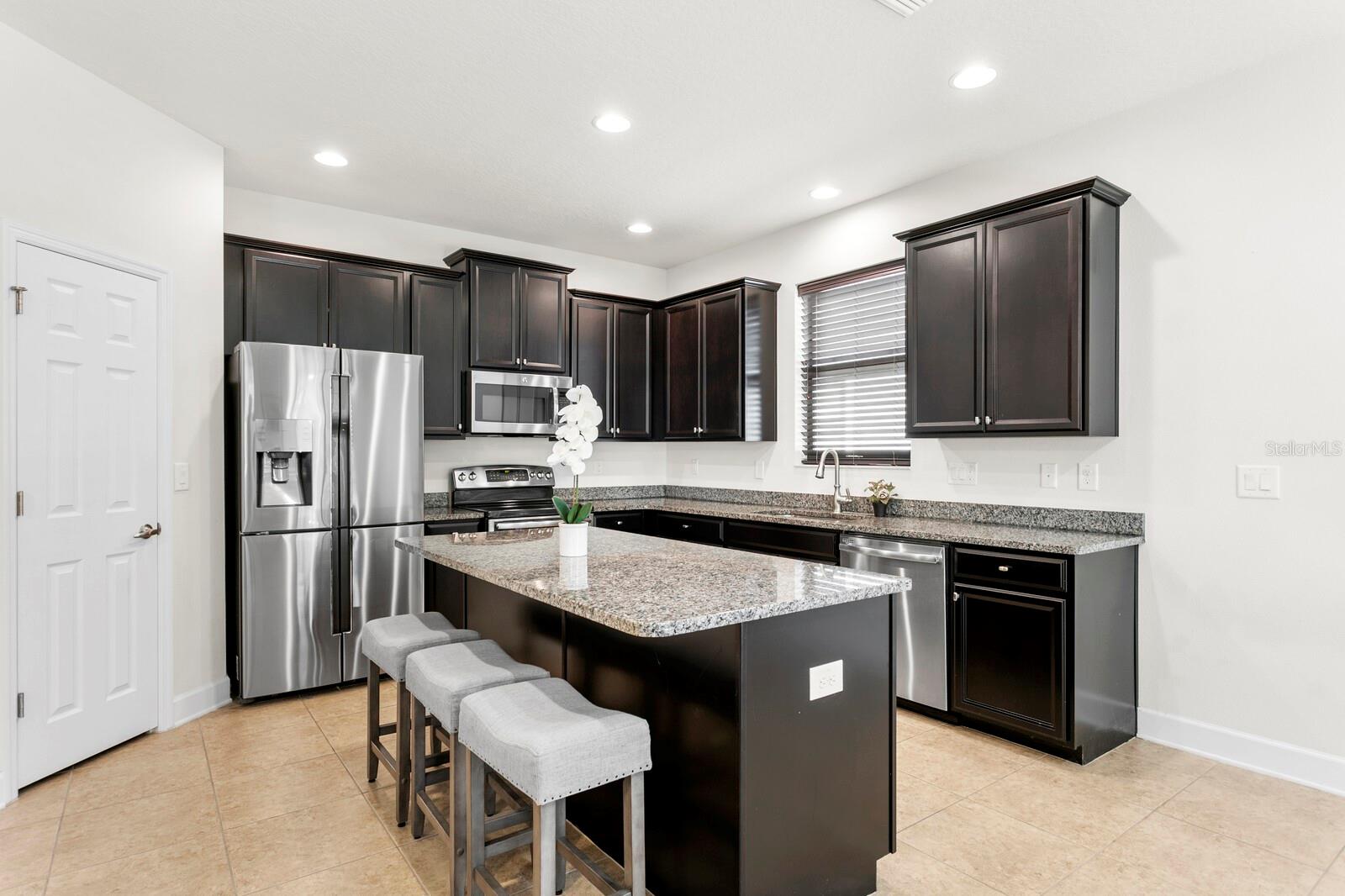 8003 WHITETAIL DEER WAY