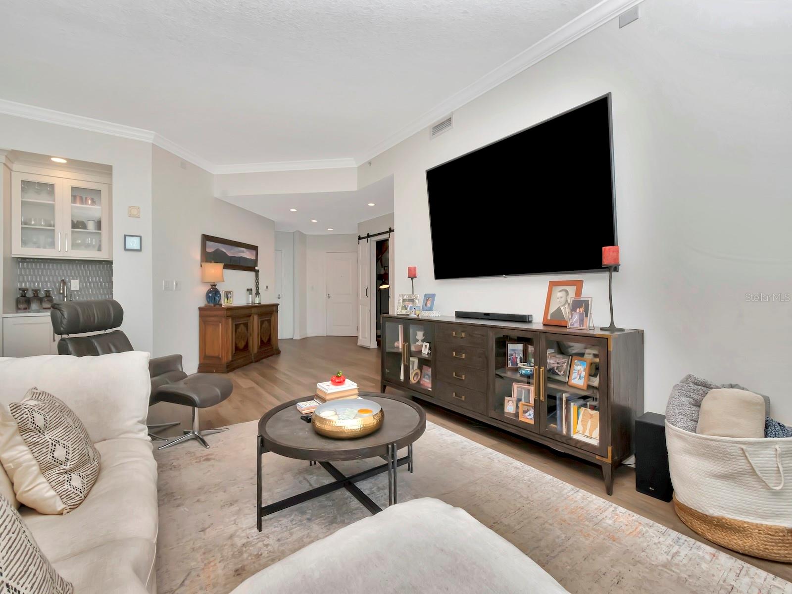 450 KNIGHTS RUN AVE #1706