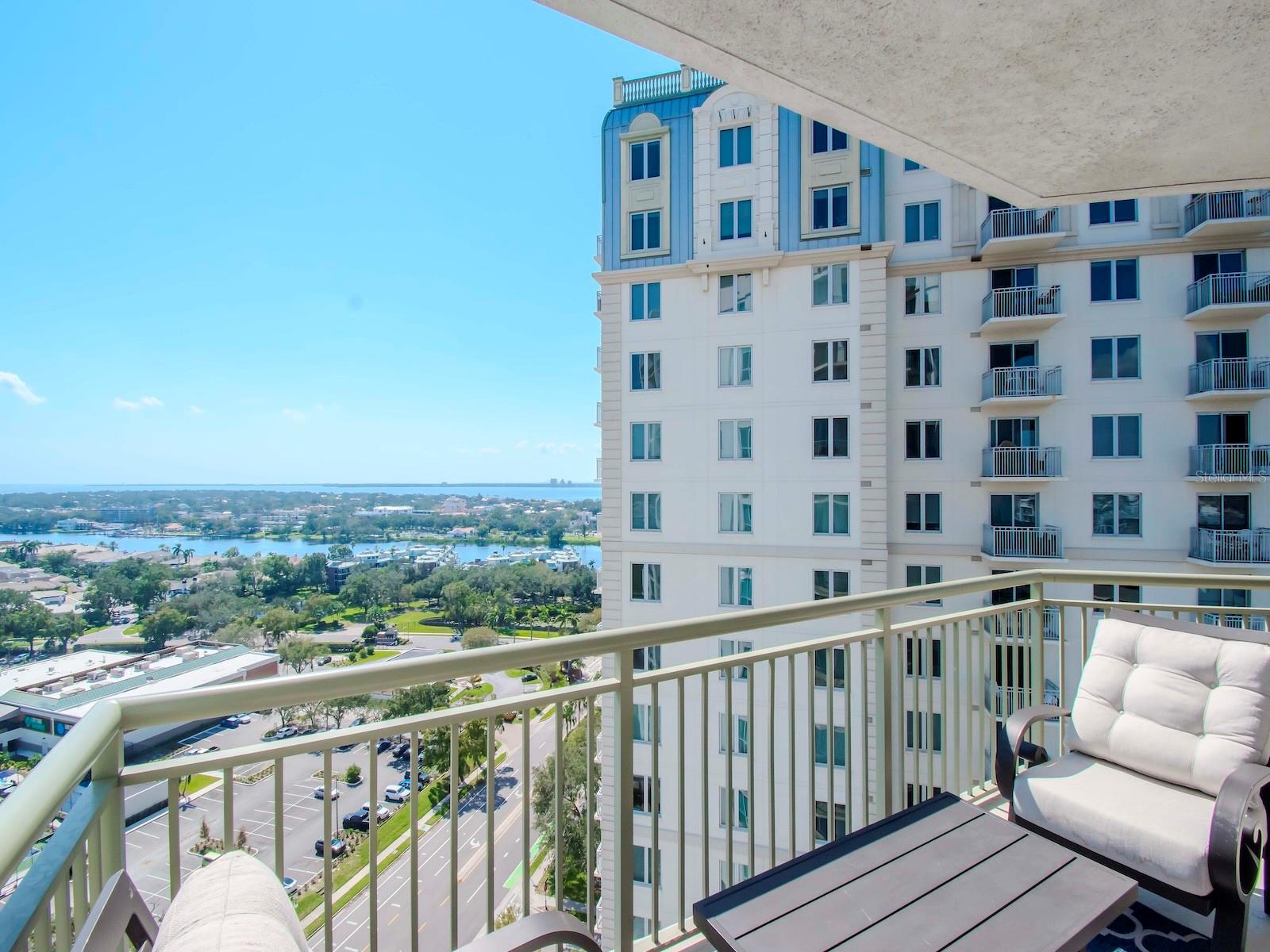 450 KNIGHTS RUN AVE #1706