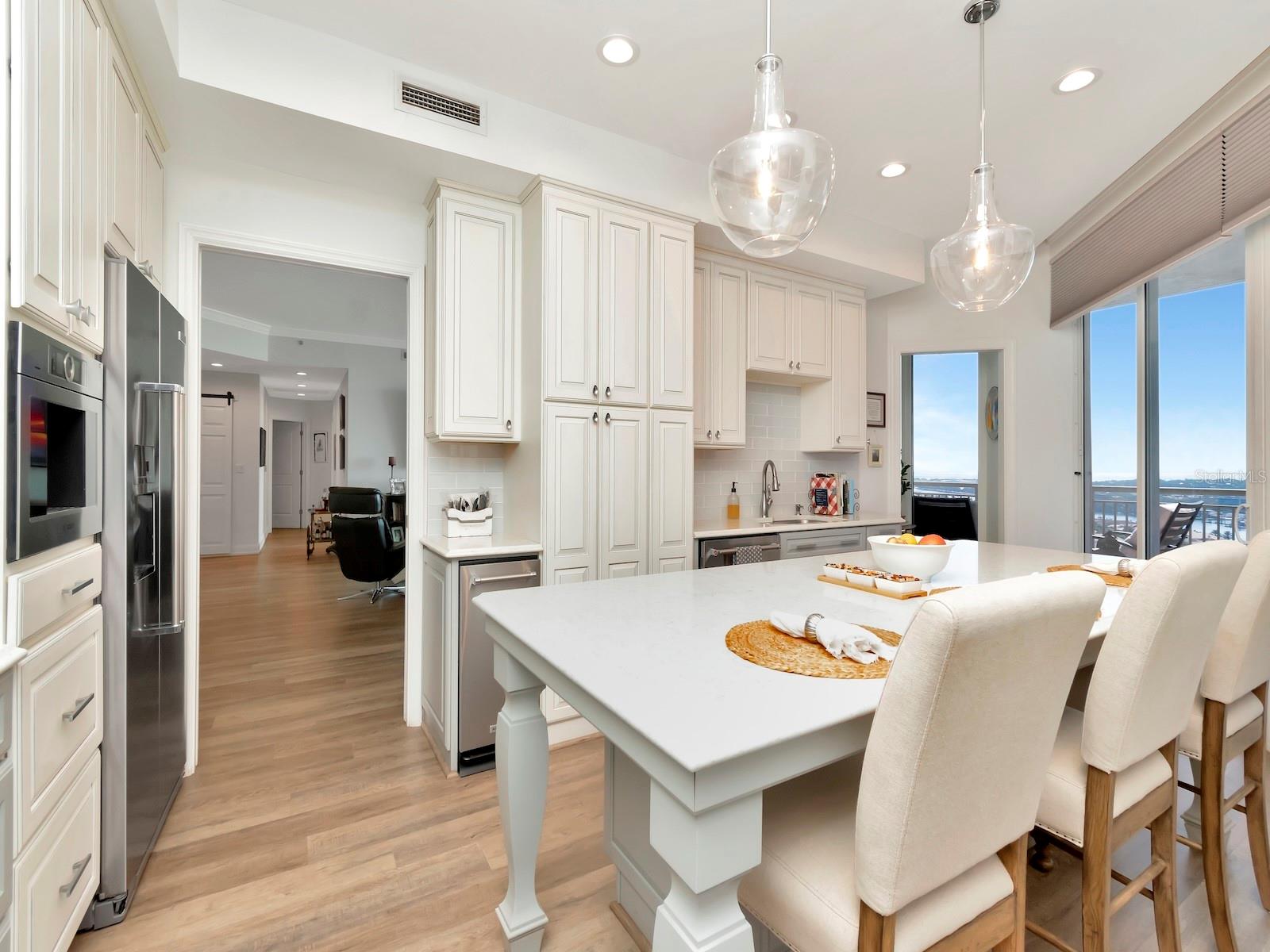 450 KNIGHTS RUN AVE #1706