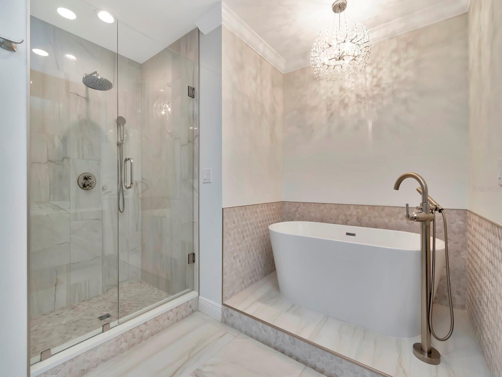 450 KNIGHTS RUN AVE #1706