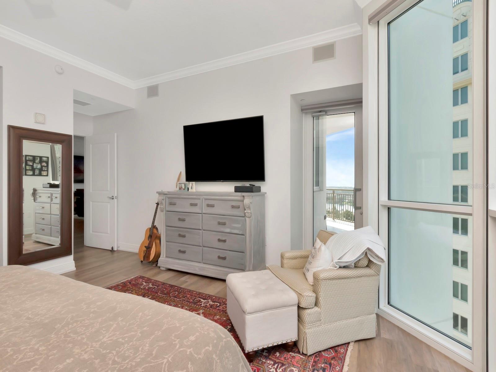 450 KNIGHTS RUN AVE #1706