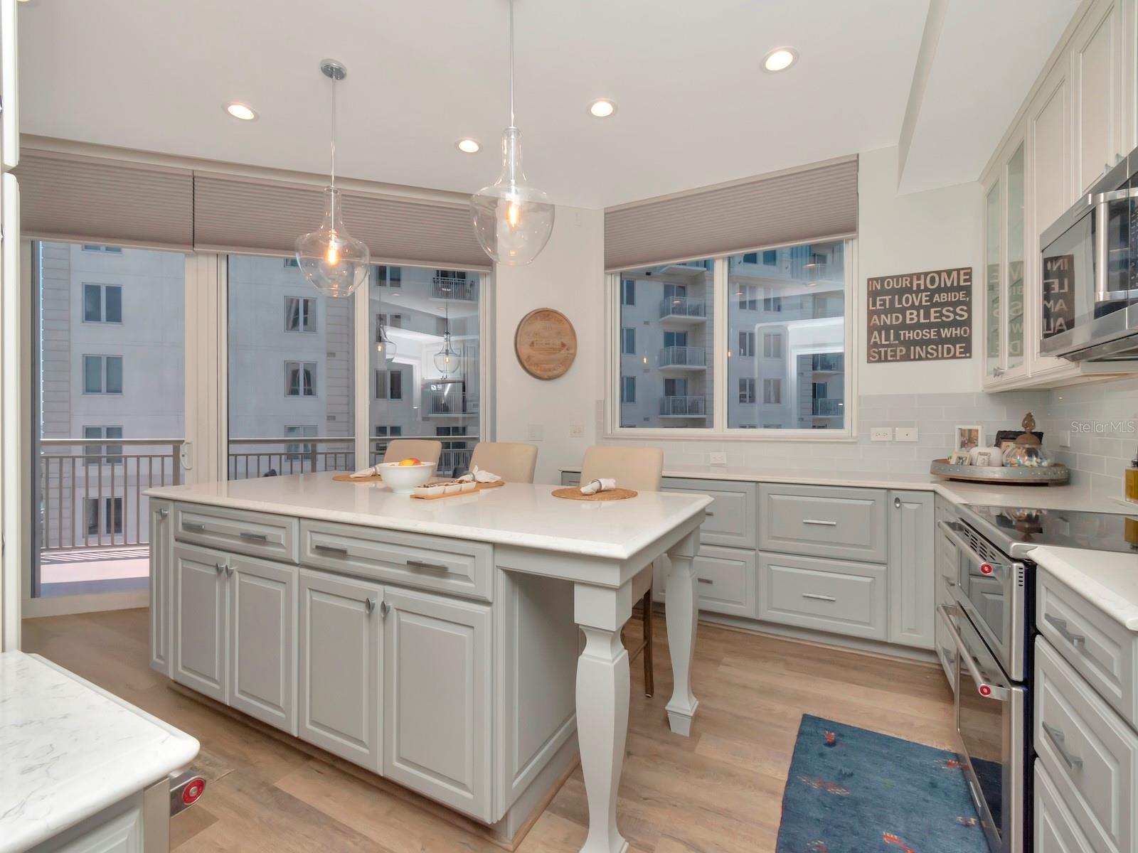 450 KNIGHTS RUN AVE #1706