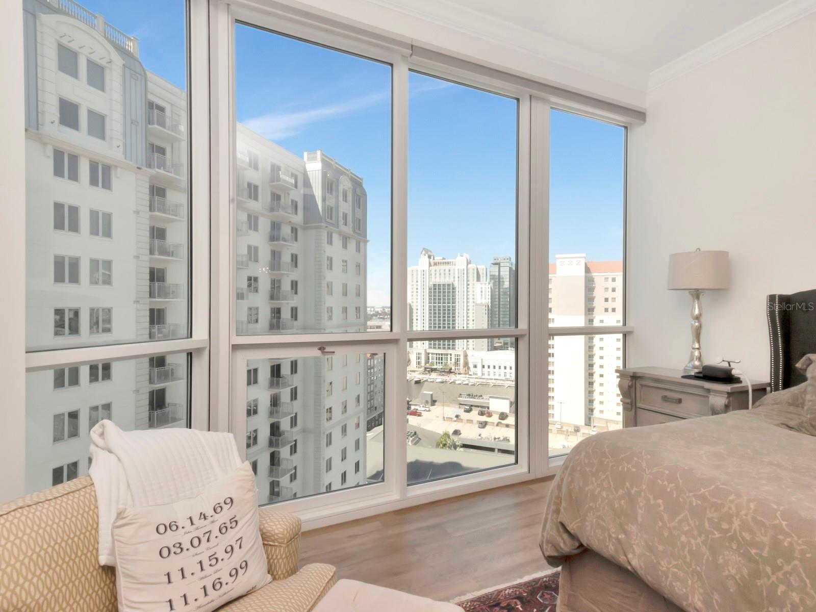 450 KNIGHTS RUN AVE #1706