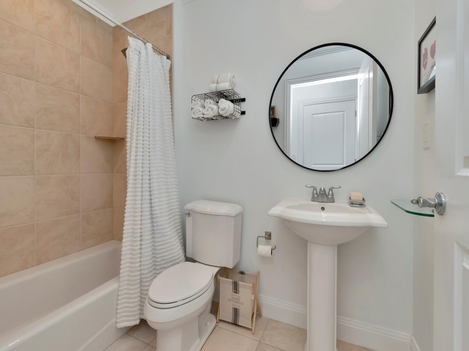 450 KNIGHTS RUN AVE #1706