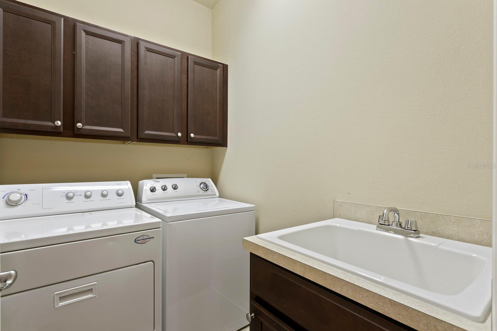 3320 MAJESTIC VIEW DR