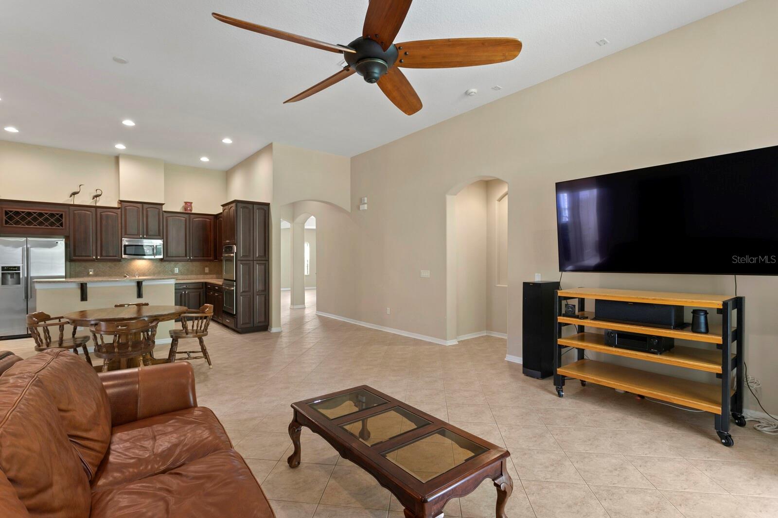 3320 MAJESTIC VIEW DR