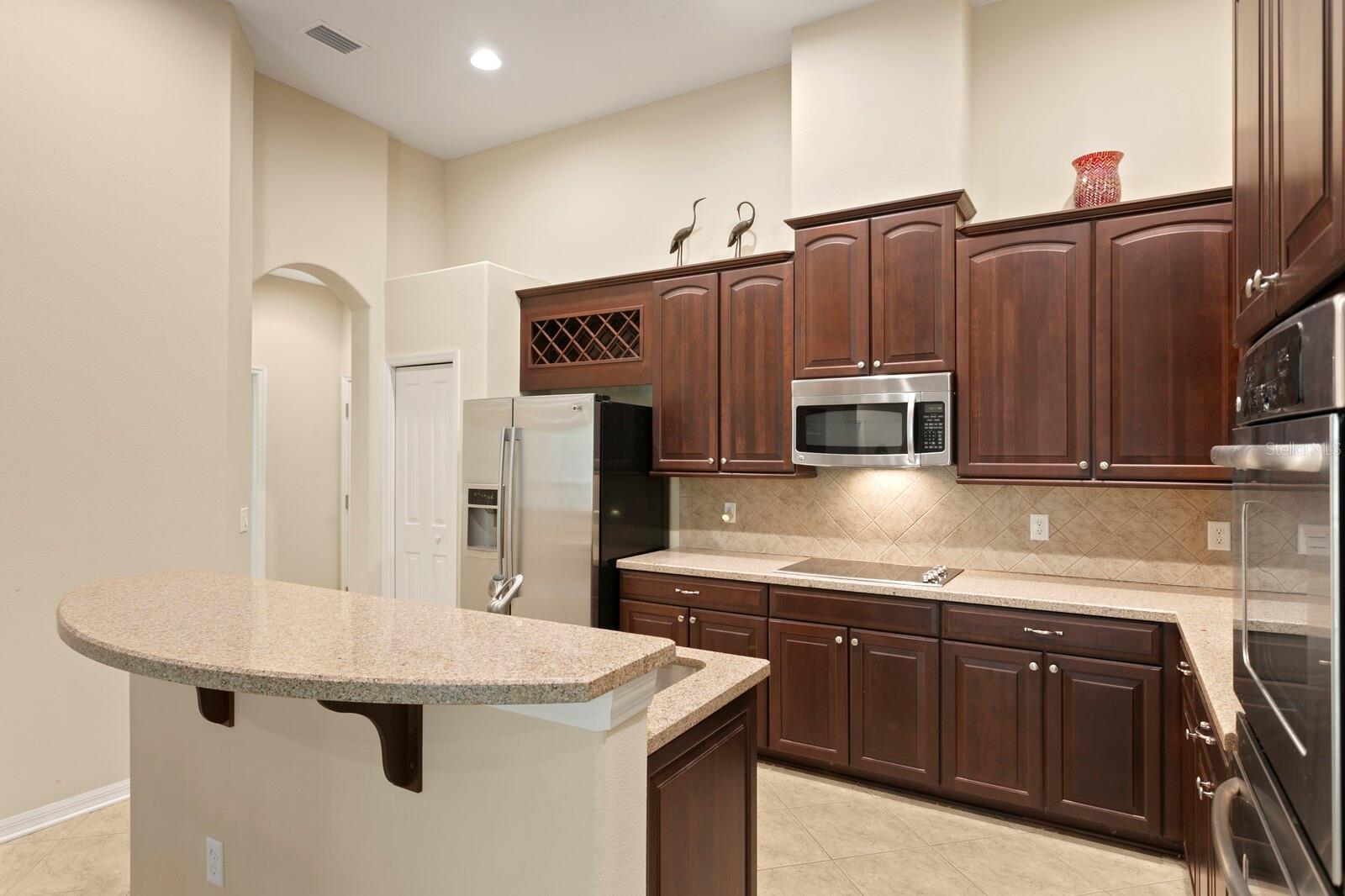 3320 MAJESTIC VIEW DR