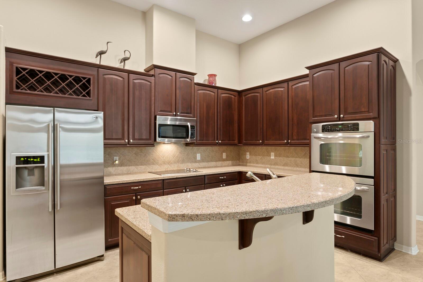 3320 MAJESTIC VIEW DR