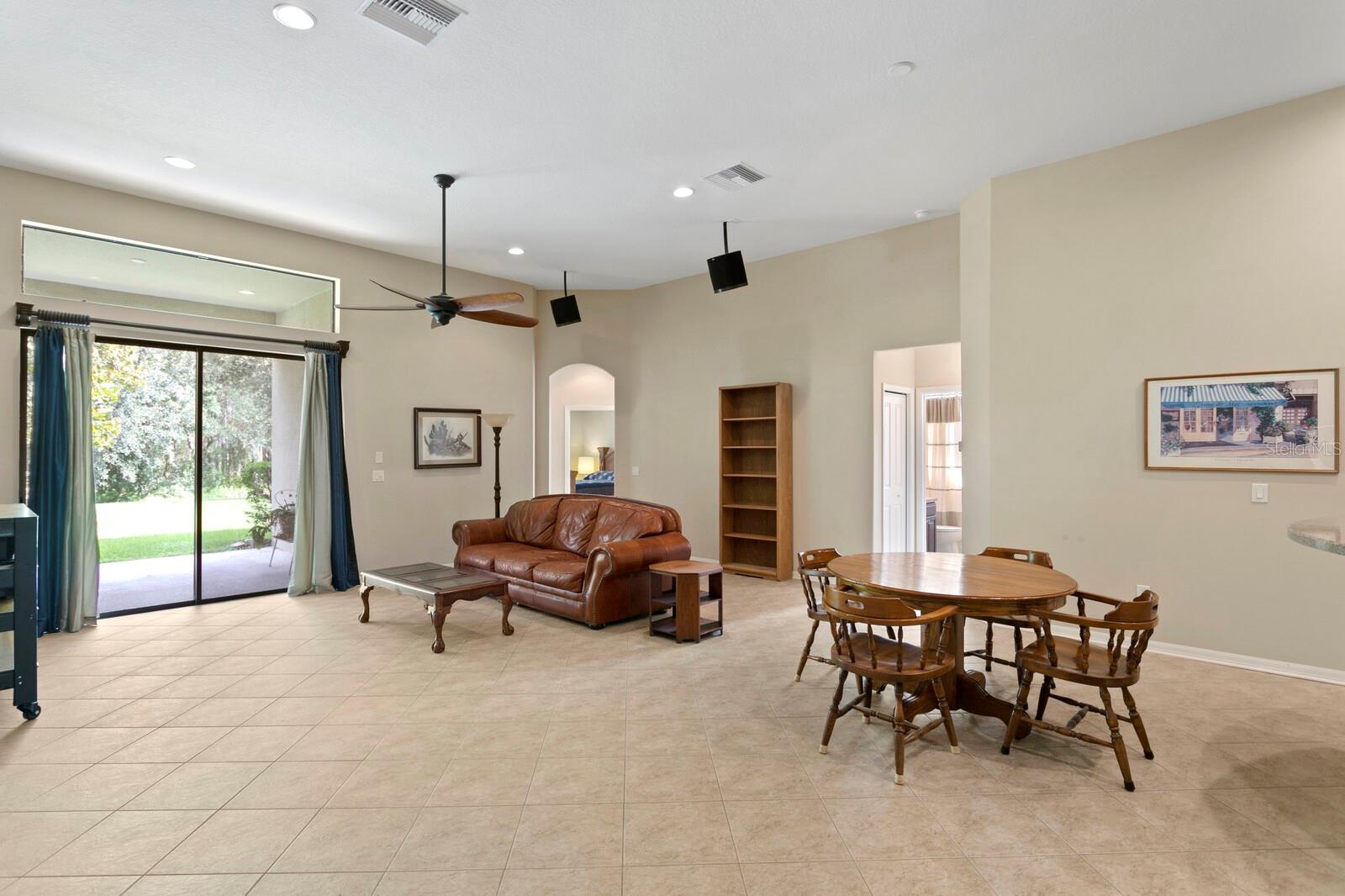 3320 MAJESTIC VIEW DR