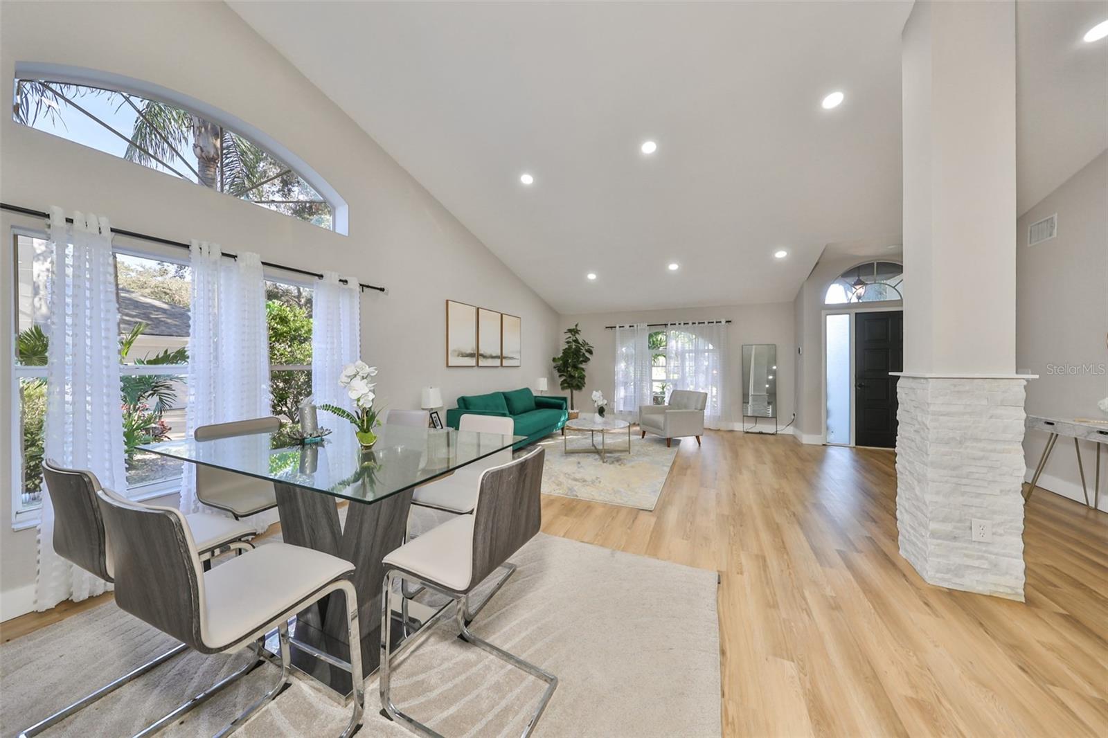 9309 HAMPSHIRE PARK DR