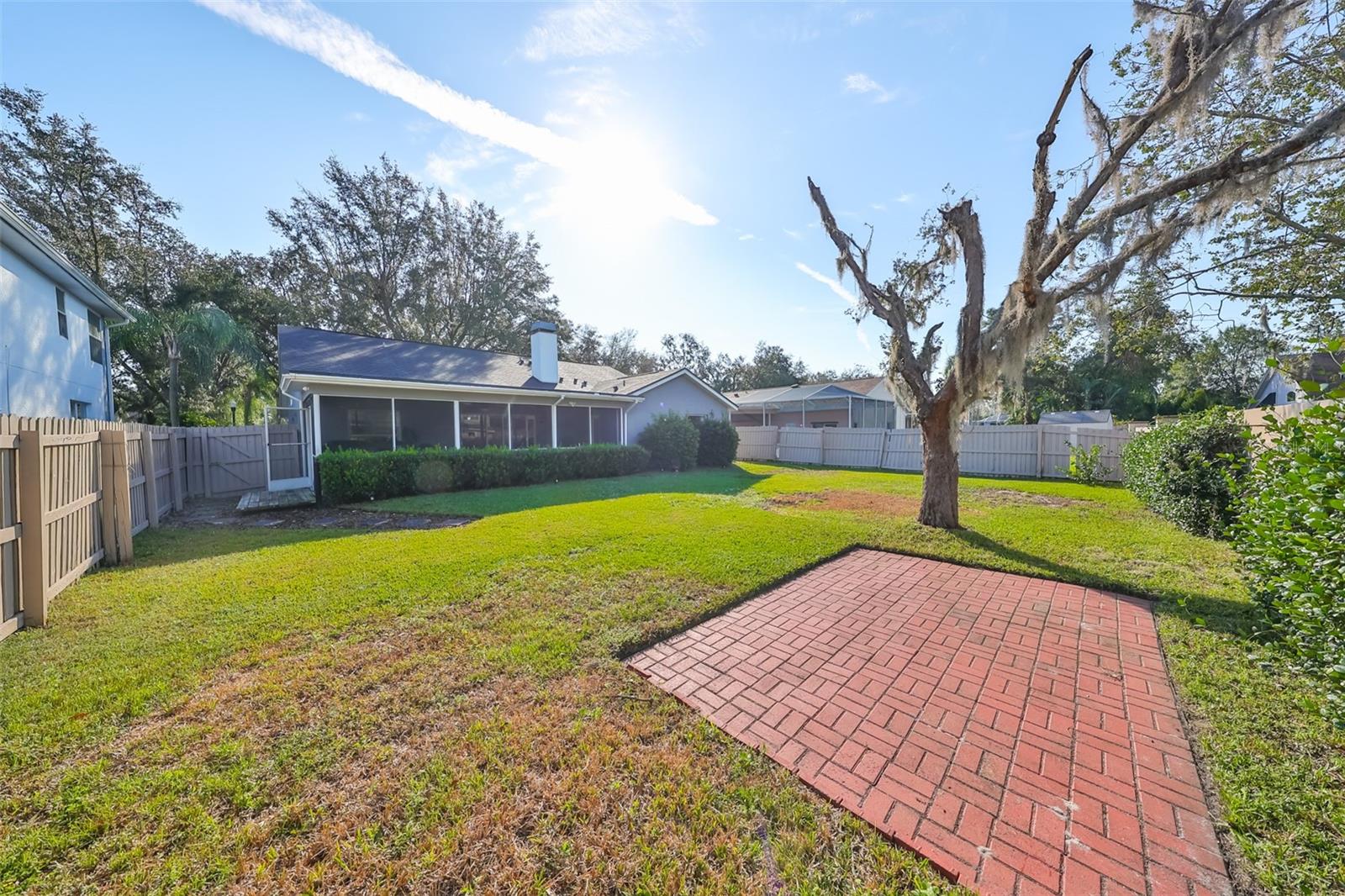 9309 HAMPSHIRE PARK DR