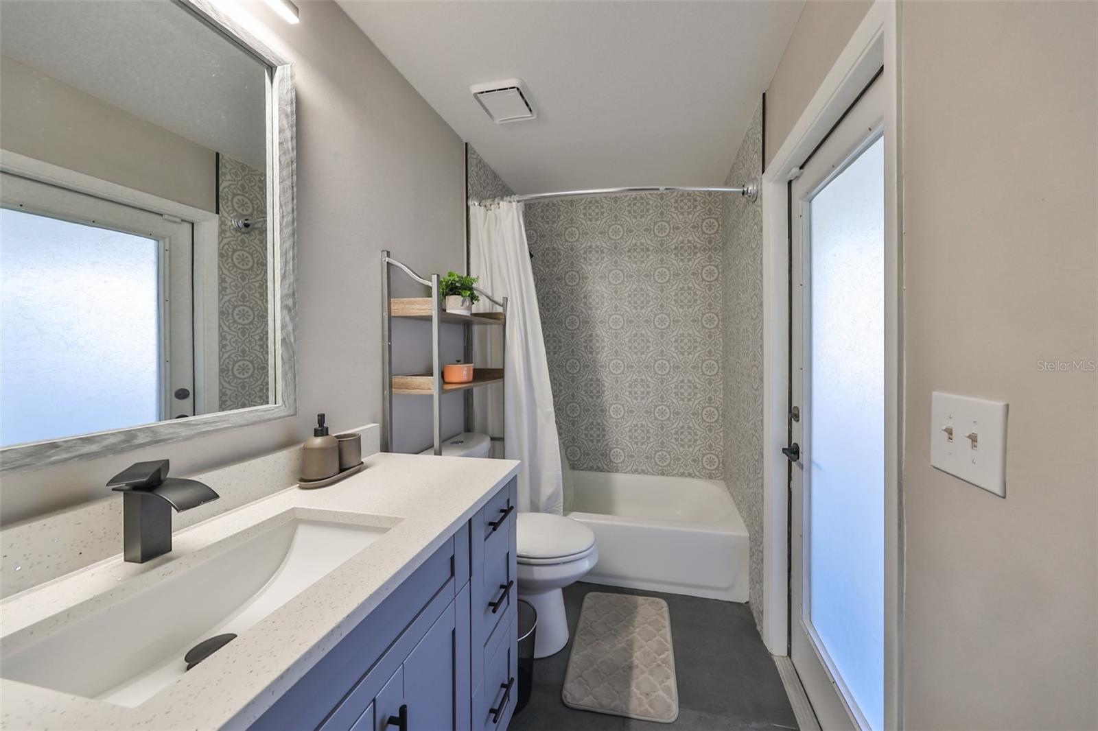 9309 HAMPSHIRE PARK DR