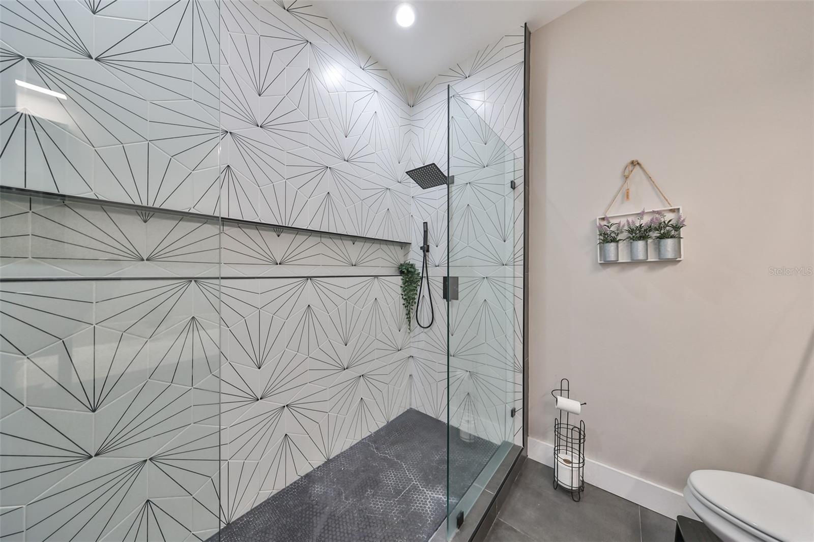 9309 HAMPSHIRE PARK DR