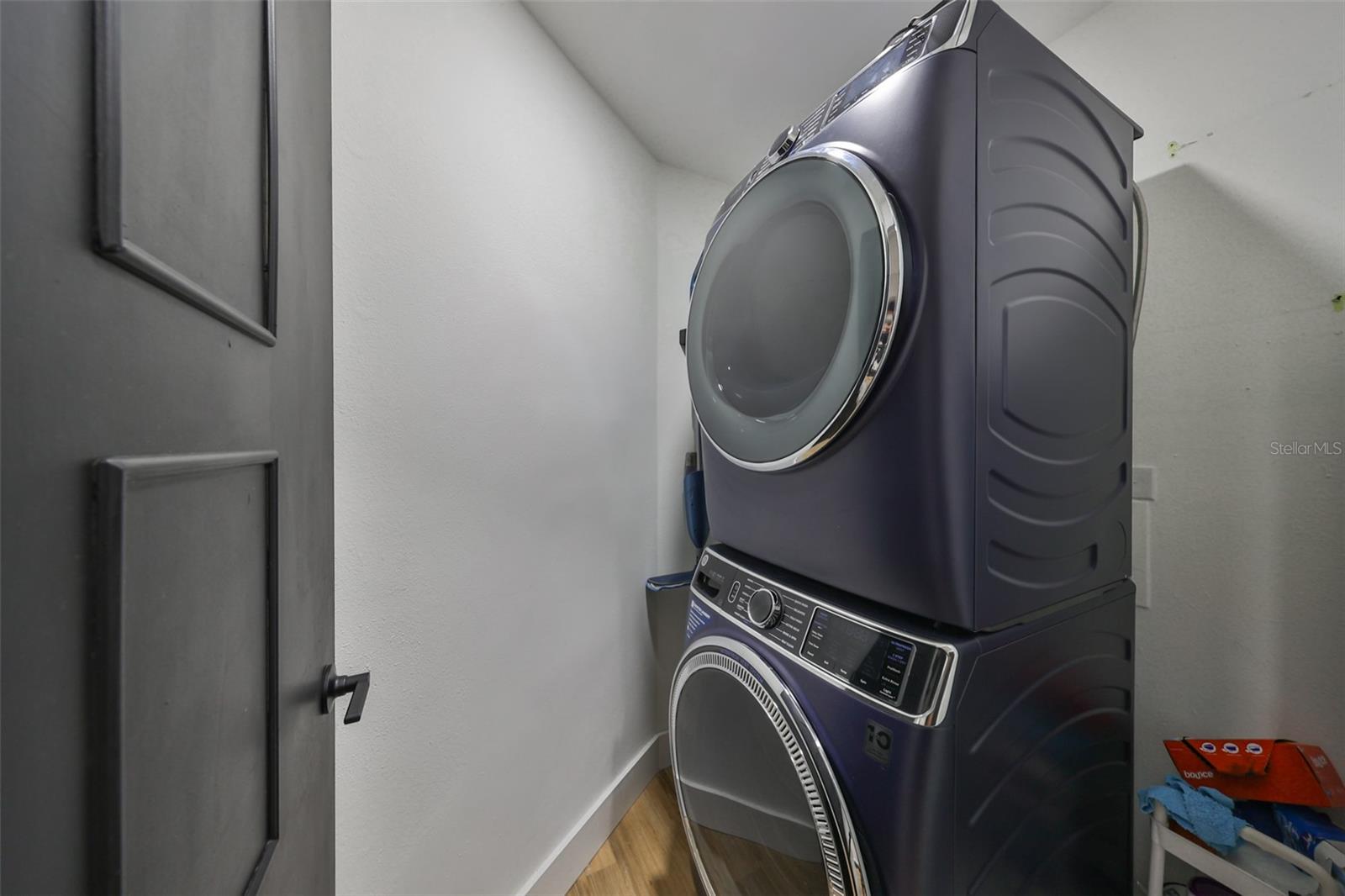 9309 HAMPSHIRE PARK DR