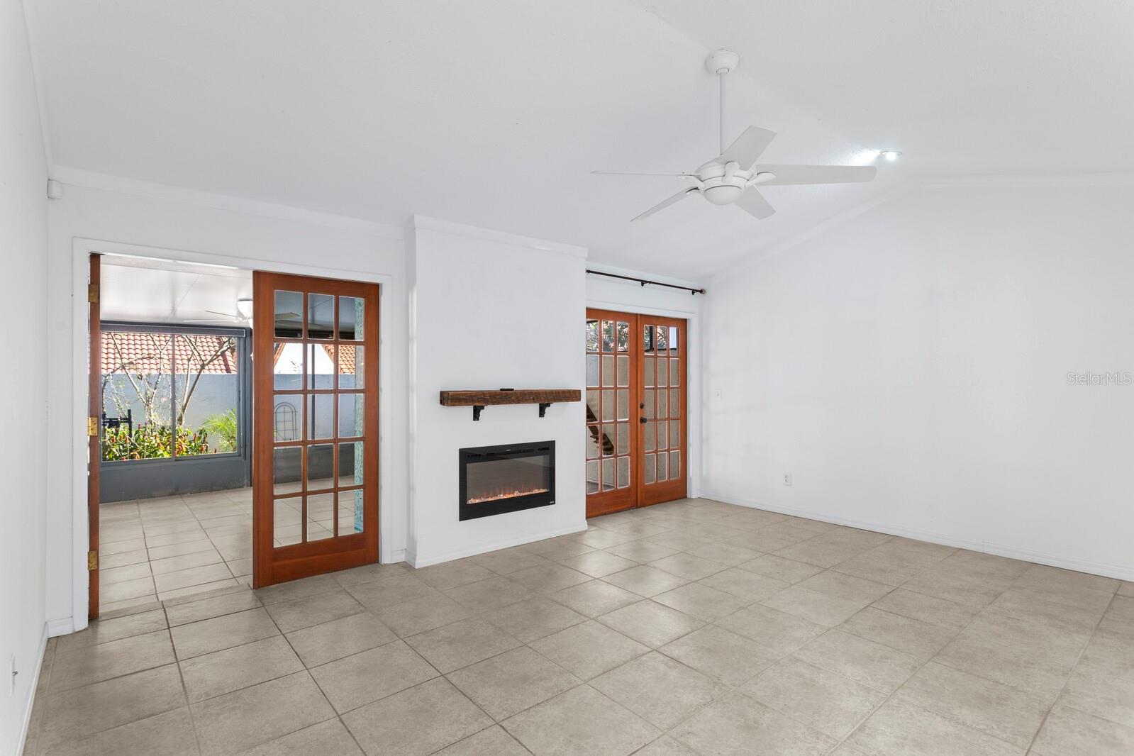 11407 ROBLES DEL RIO PL