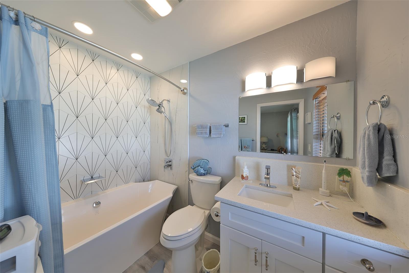 701 DESERT HILLS WAY