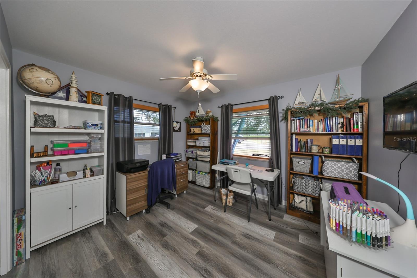 701 DESERT HILLS WAY