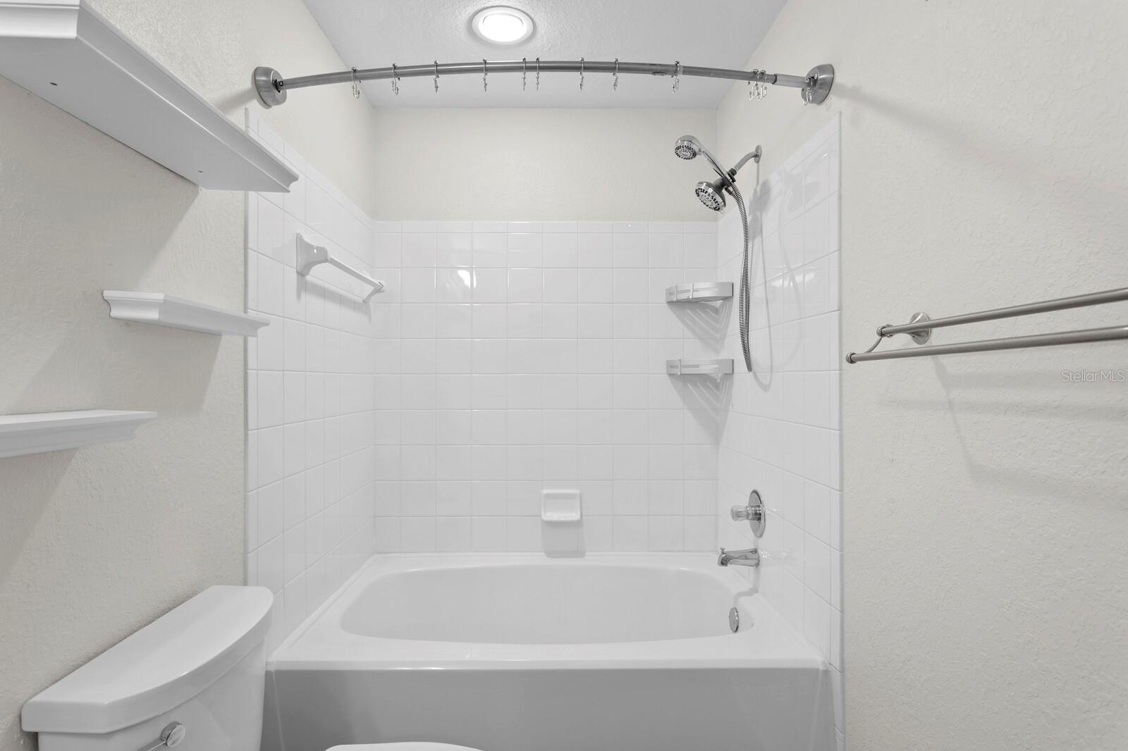 18001 RICHMOND PLACE DR #734