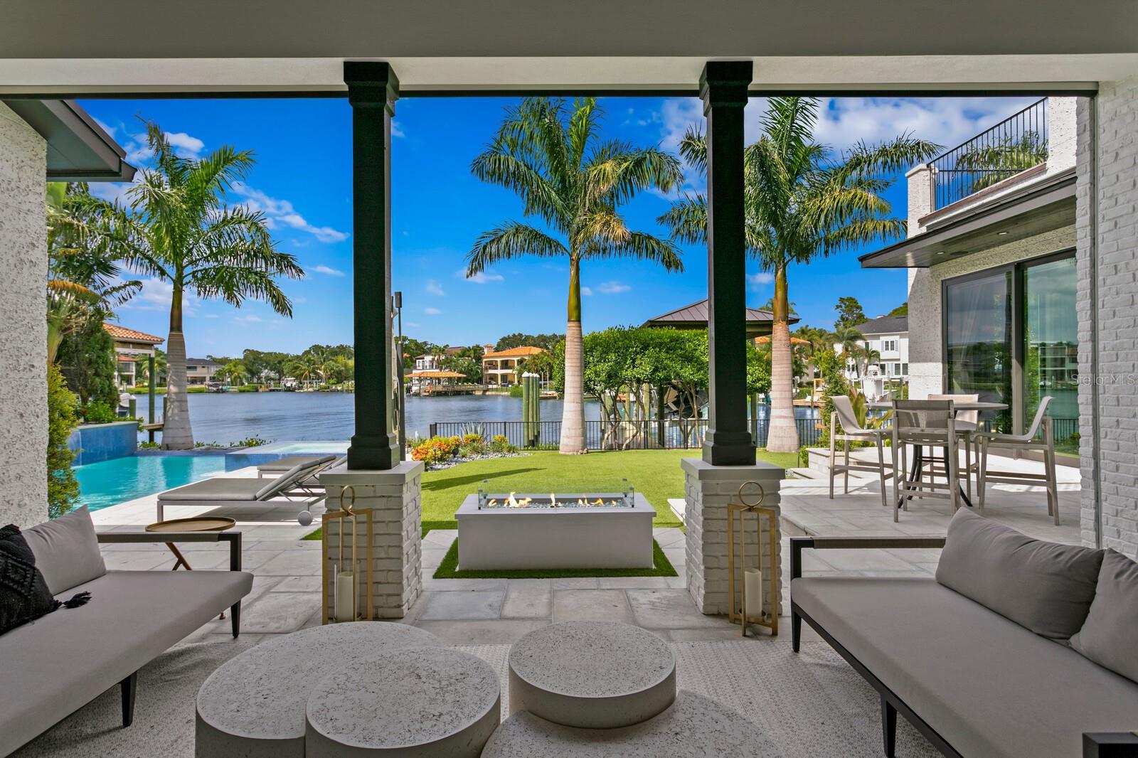 36 W SPANISH MAIN ST