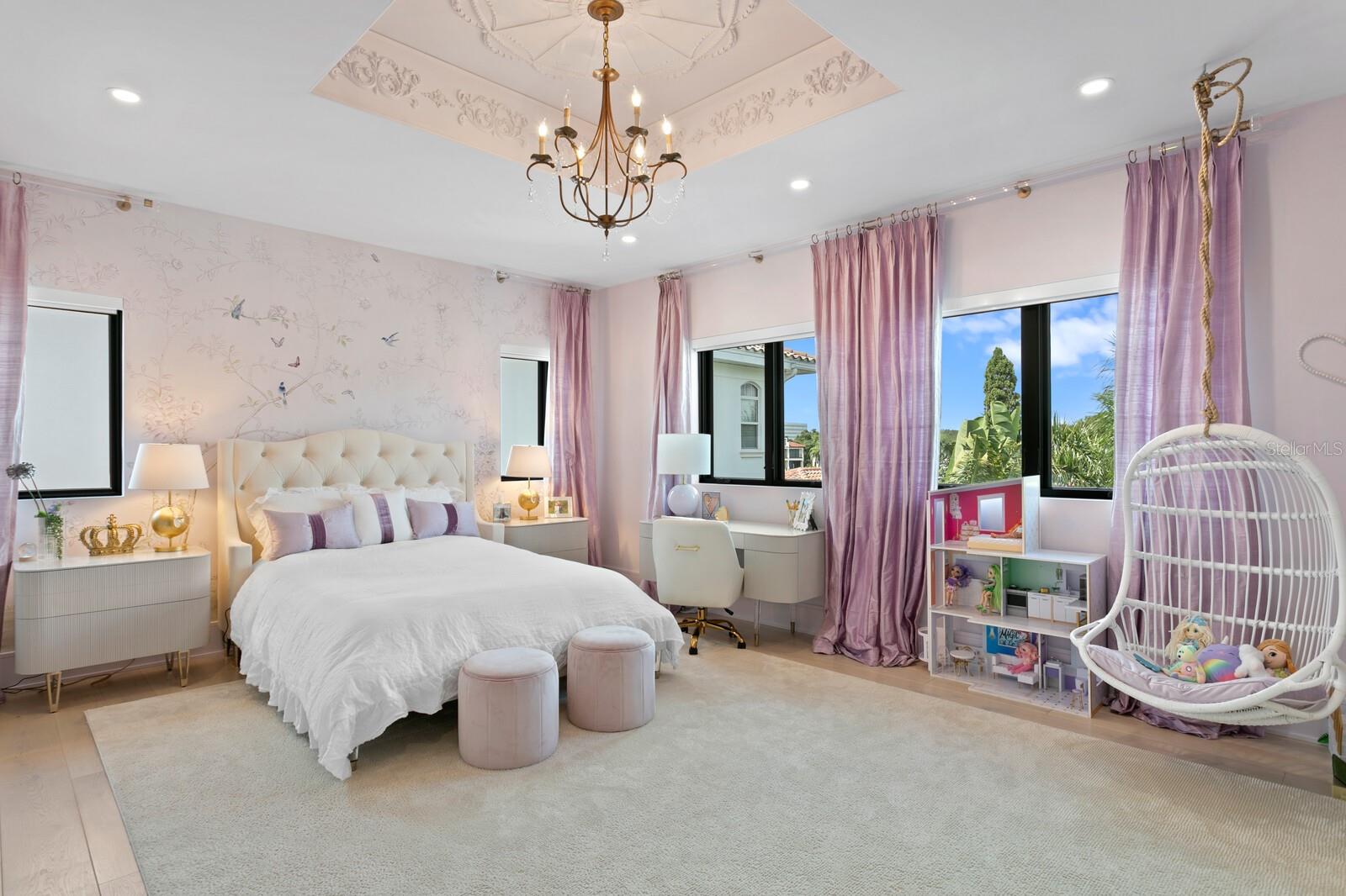 36 W SPANISH MAIN ST