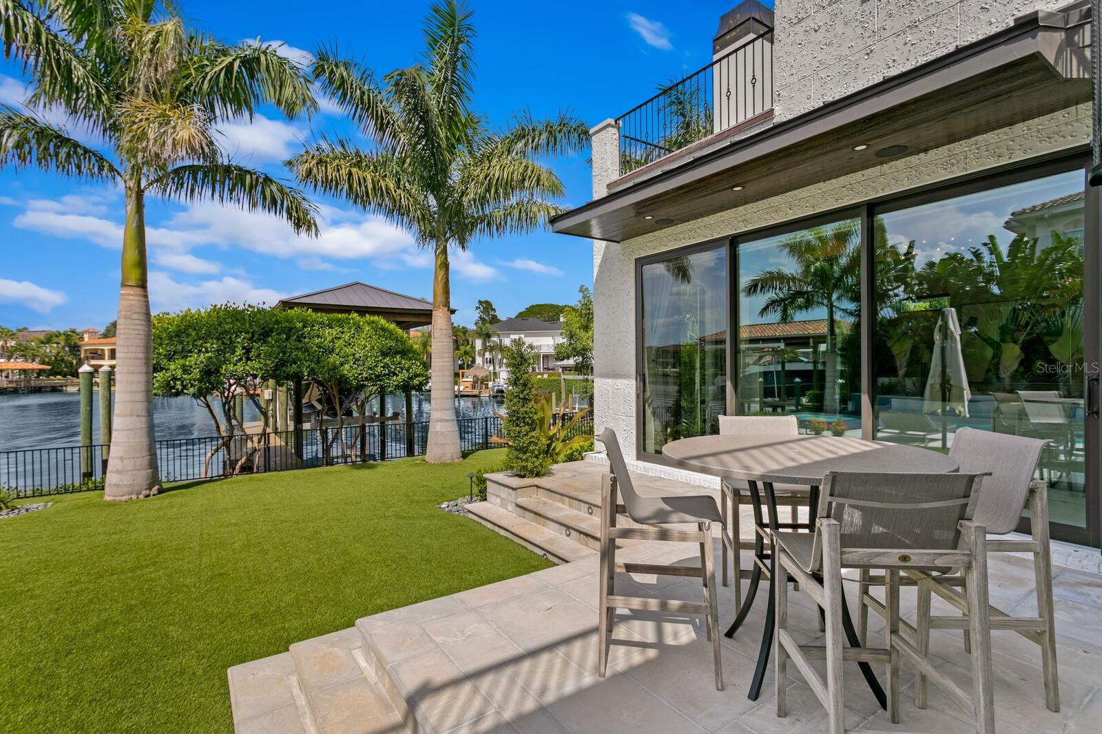 36 W SPANISH MAIN ST