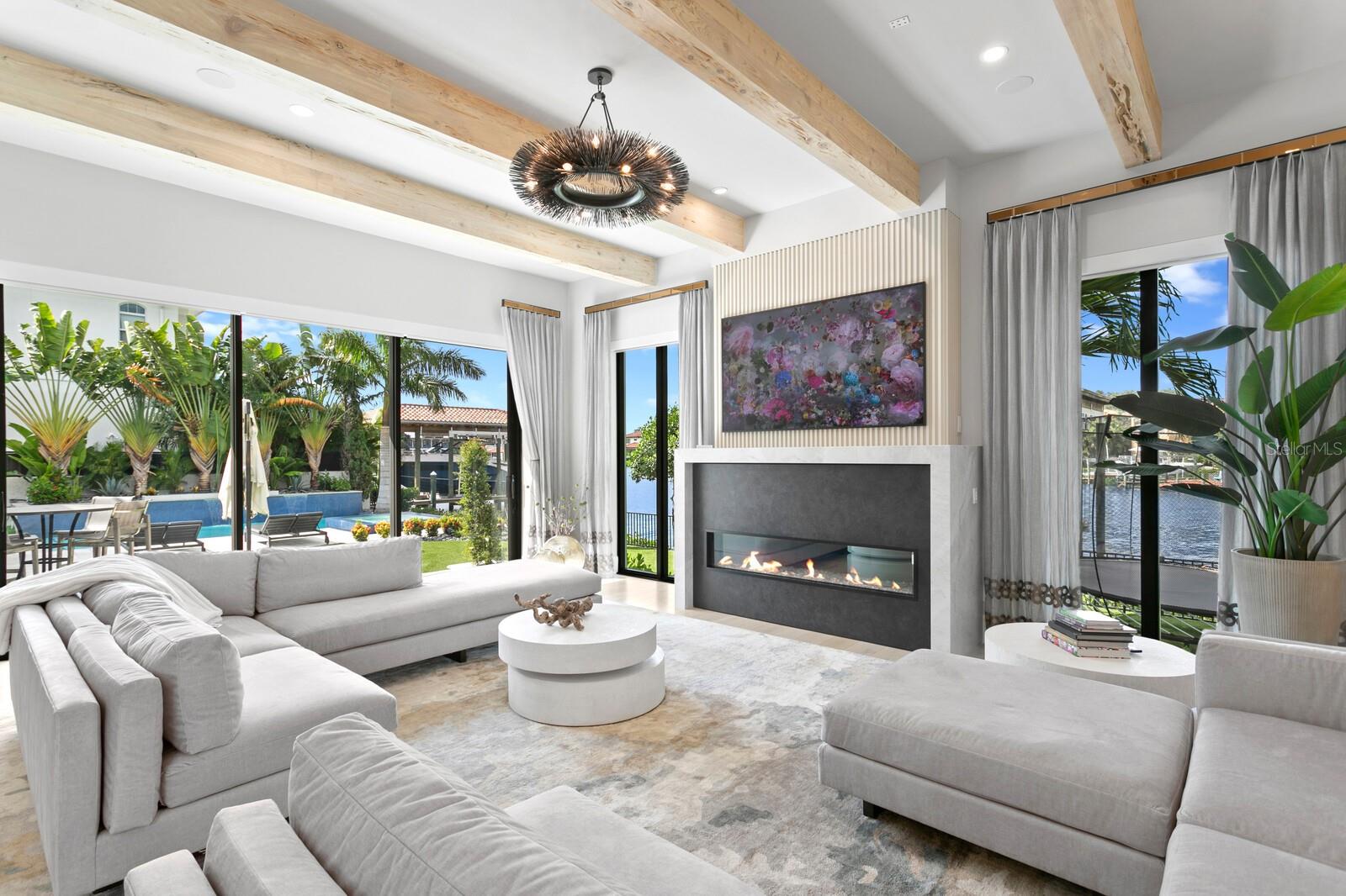 36 W SPANISH MAIN ST