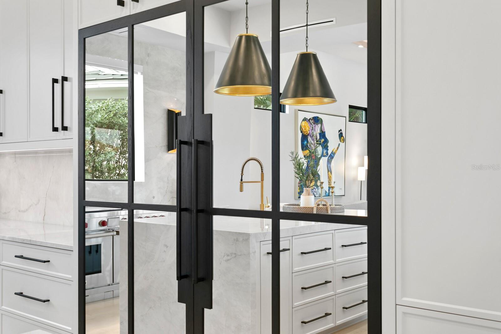 36 W SPANISH MAIN ST