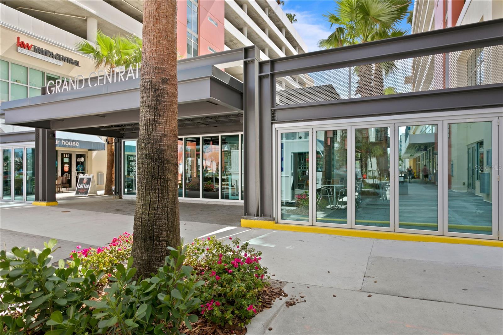 1120 E KENNEDY BLVD #1210