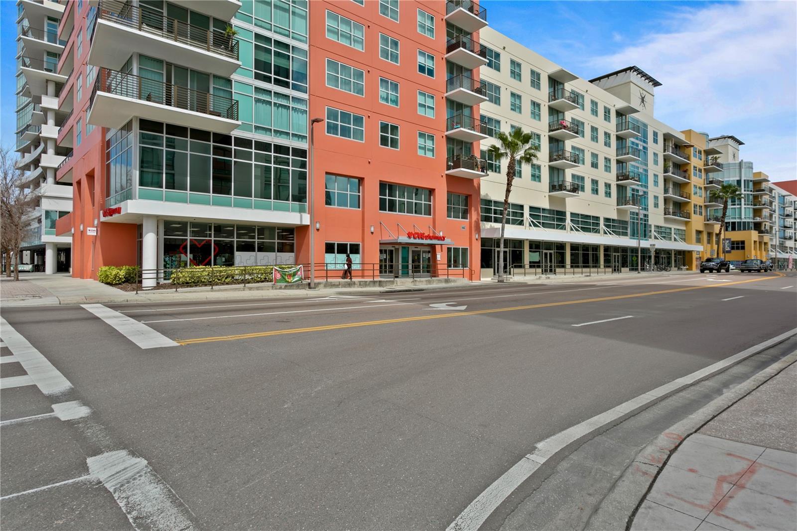 1120 E KENNEDY BLVD #1210