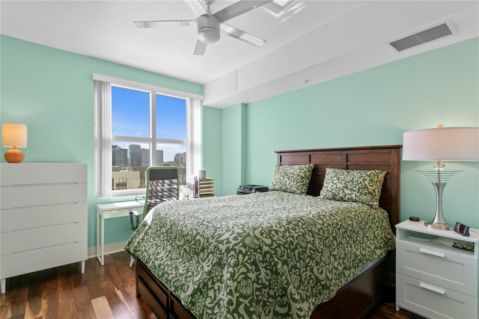 1120 E KENNEDY BLVD #1210