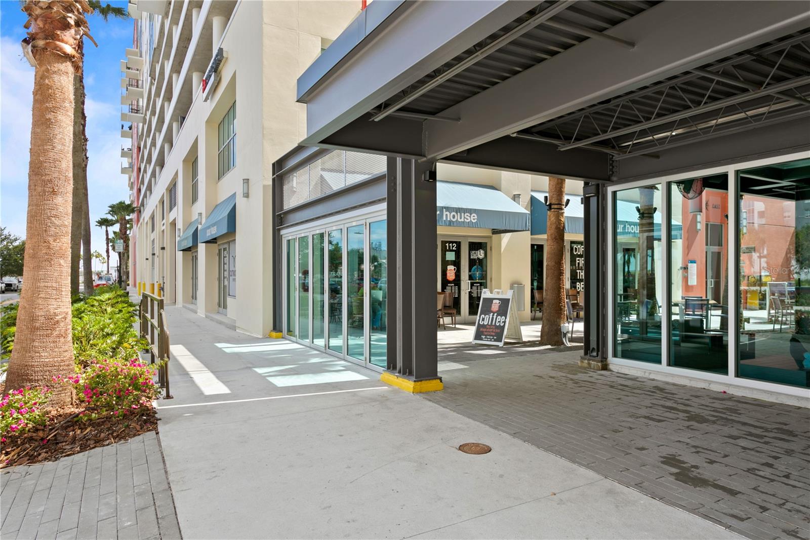 1120 E KENNEDY BLVD #1210