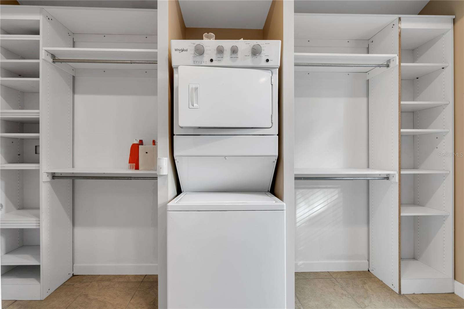 2918 W BAY VILLA AVE