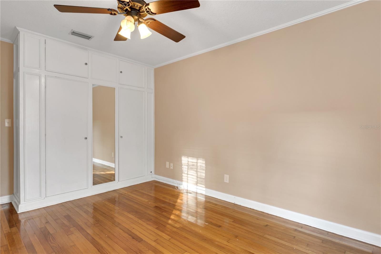 2918 W BAY VILLA AVE