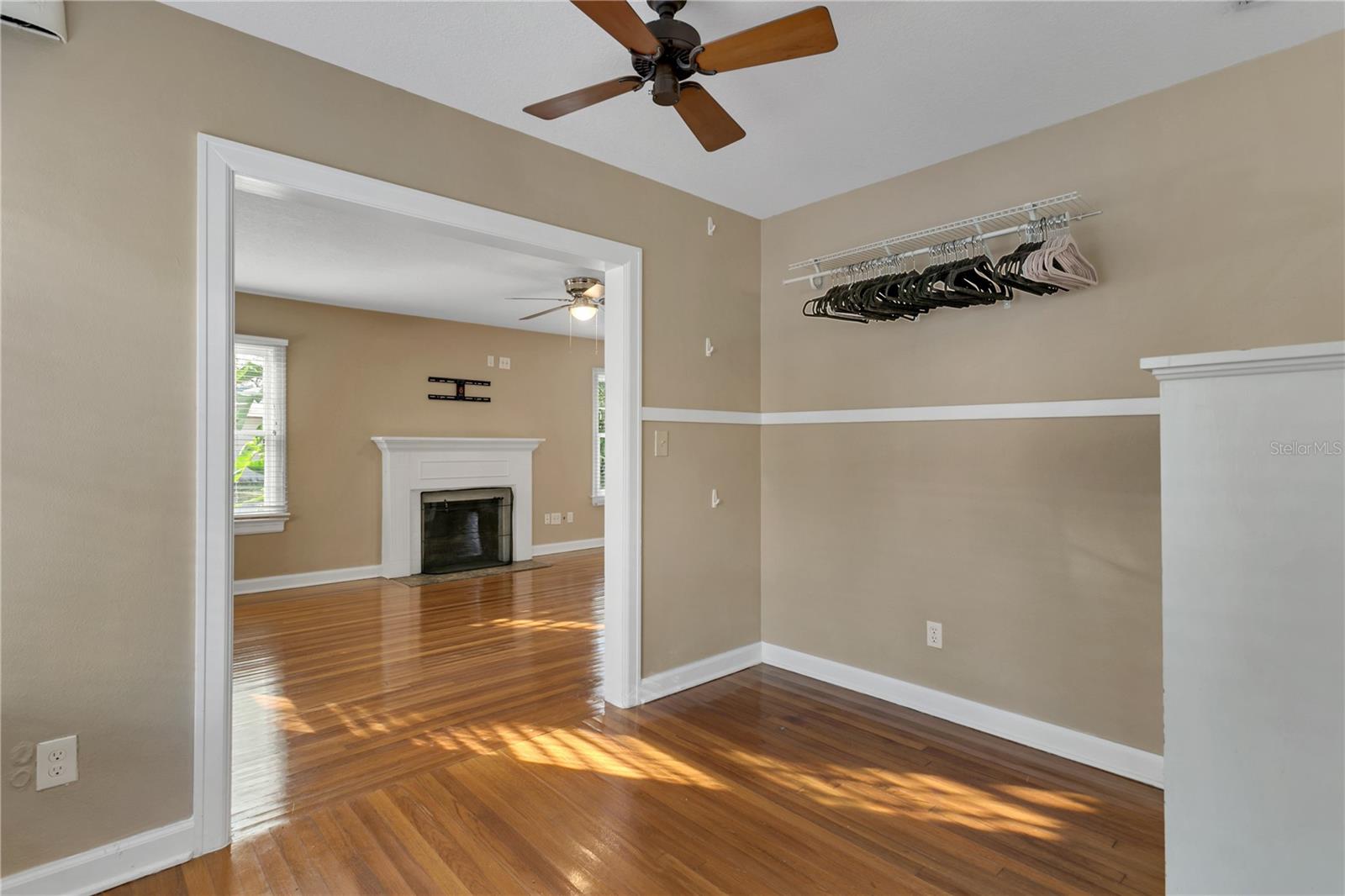 2918 W BAY VILLA AVE