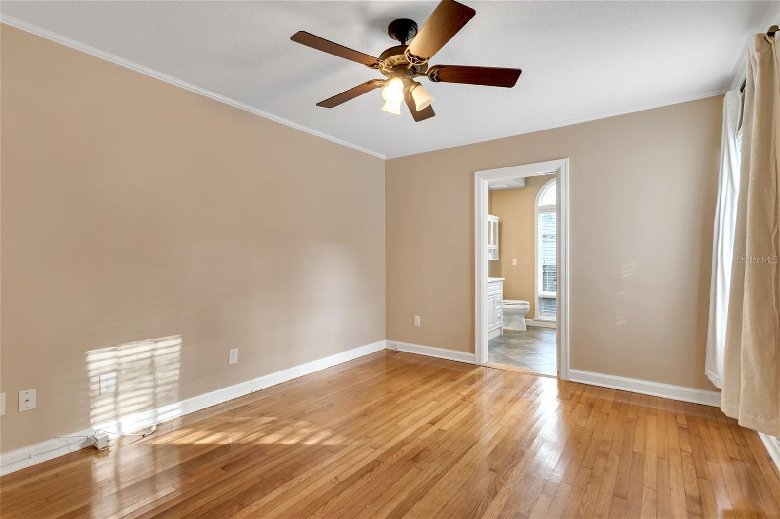 2918 W BAY VILLA AVE