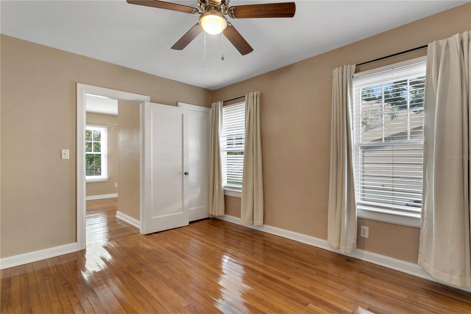 2918 W BAY VILLA AVE