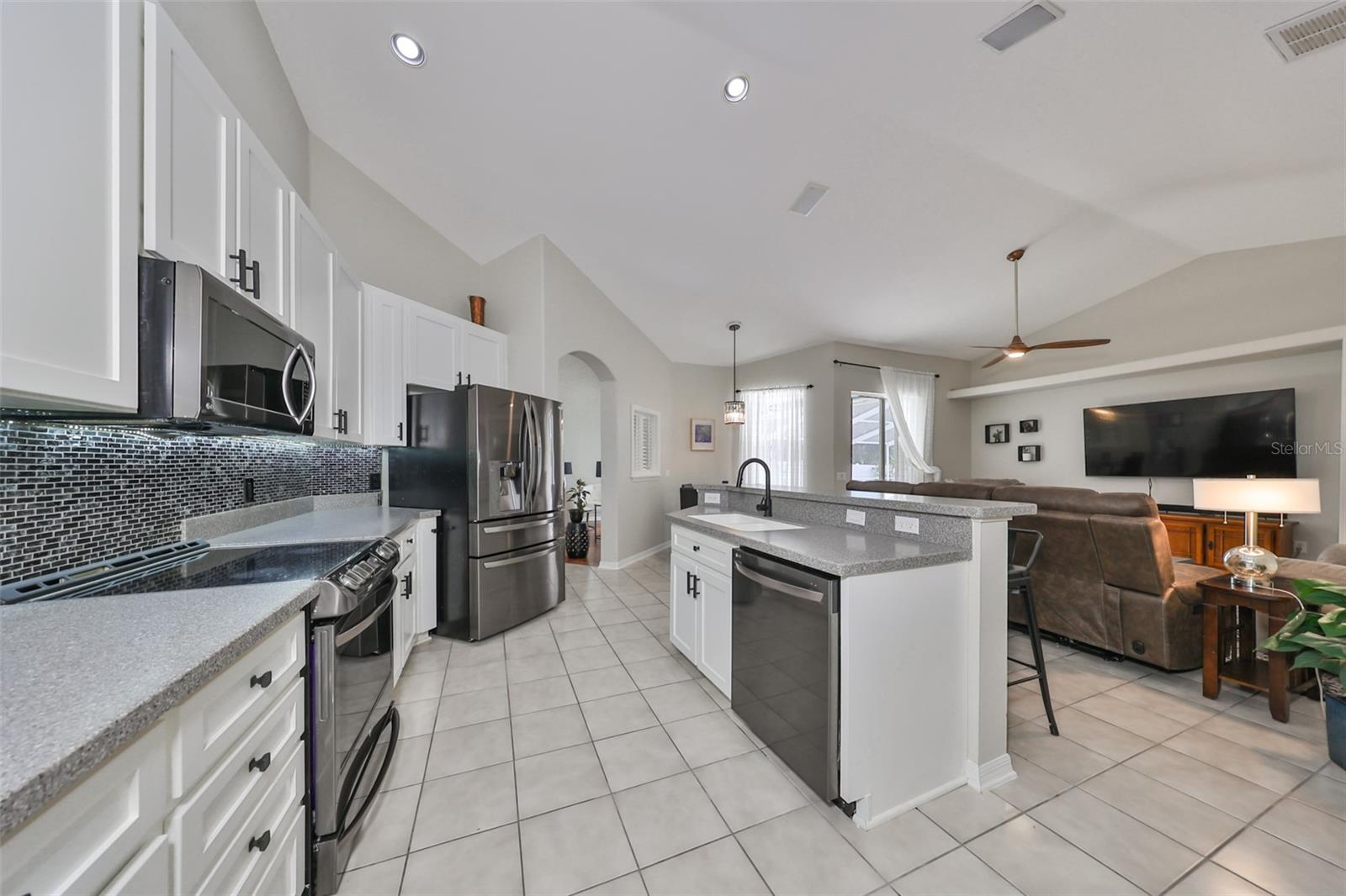 12021 RUNNING FOX CIR