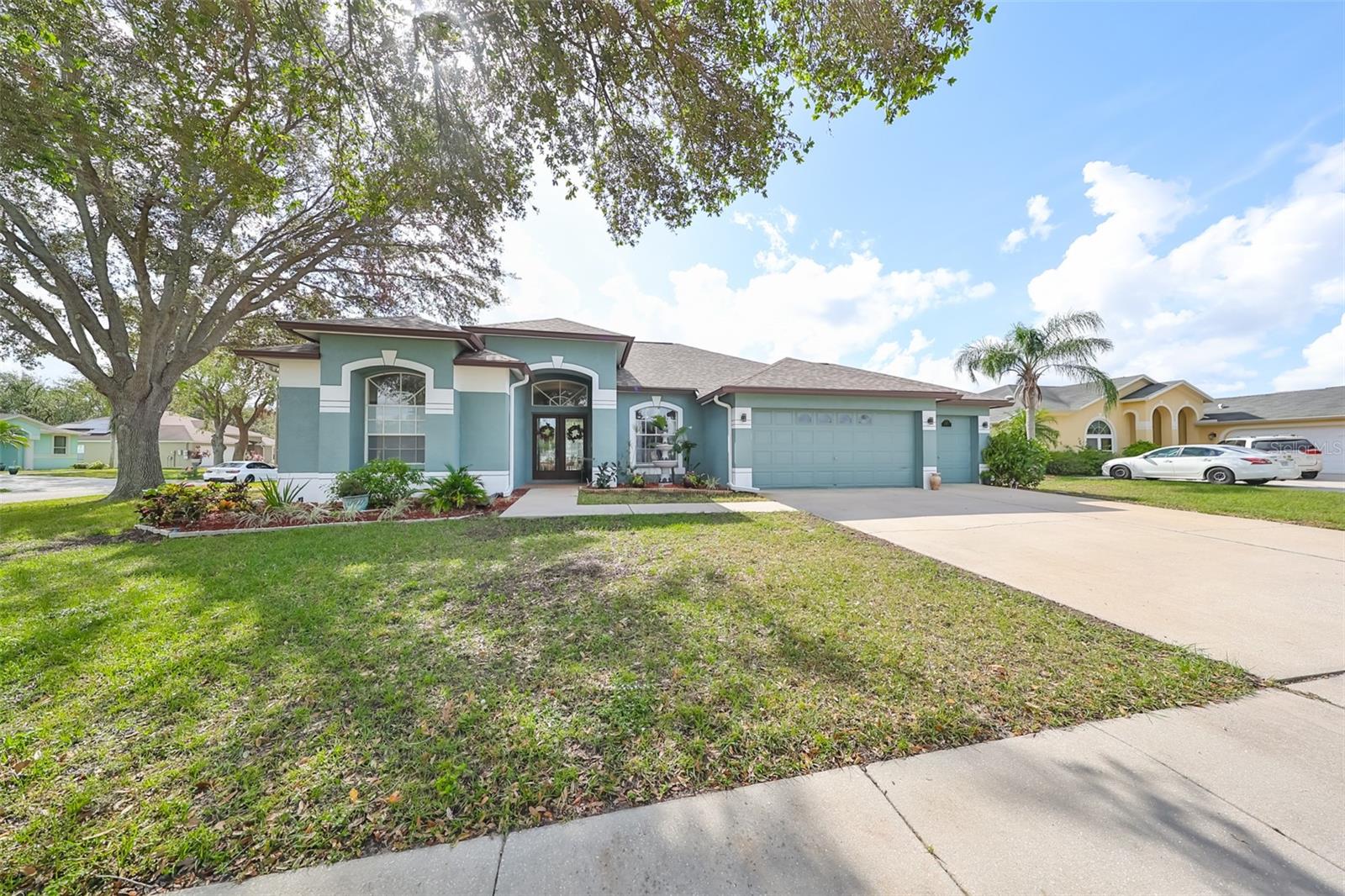 12021 RUNNING FOX CIR