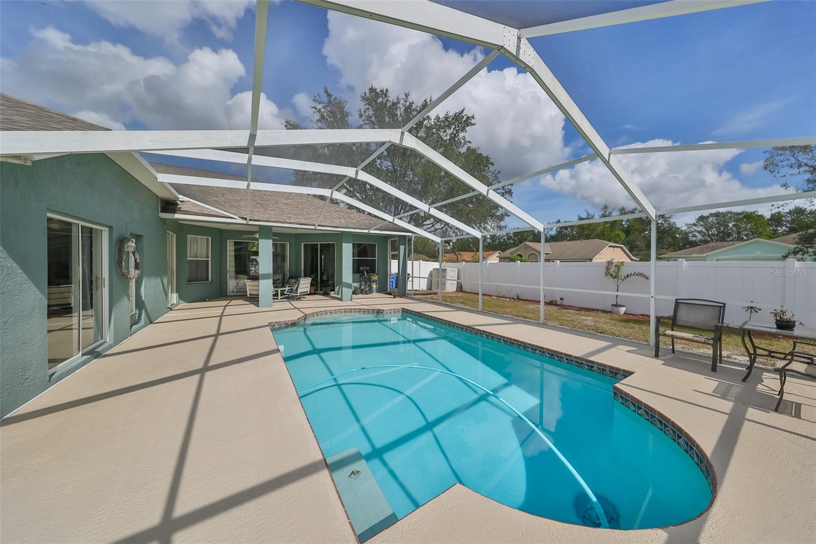 12021 RUNNING FOX CIR