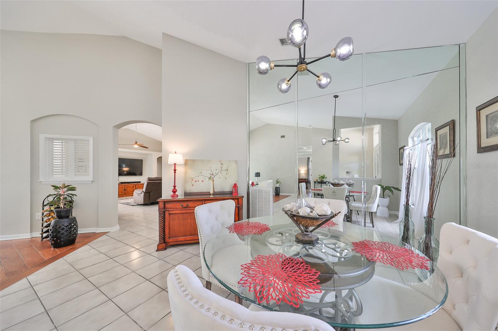 12021 RUNNING FOX CIR