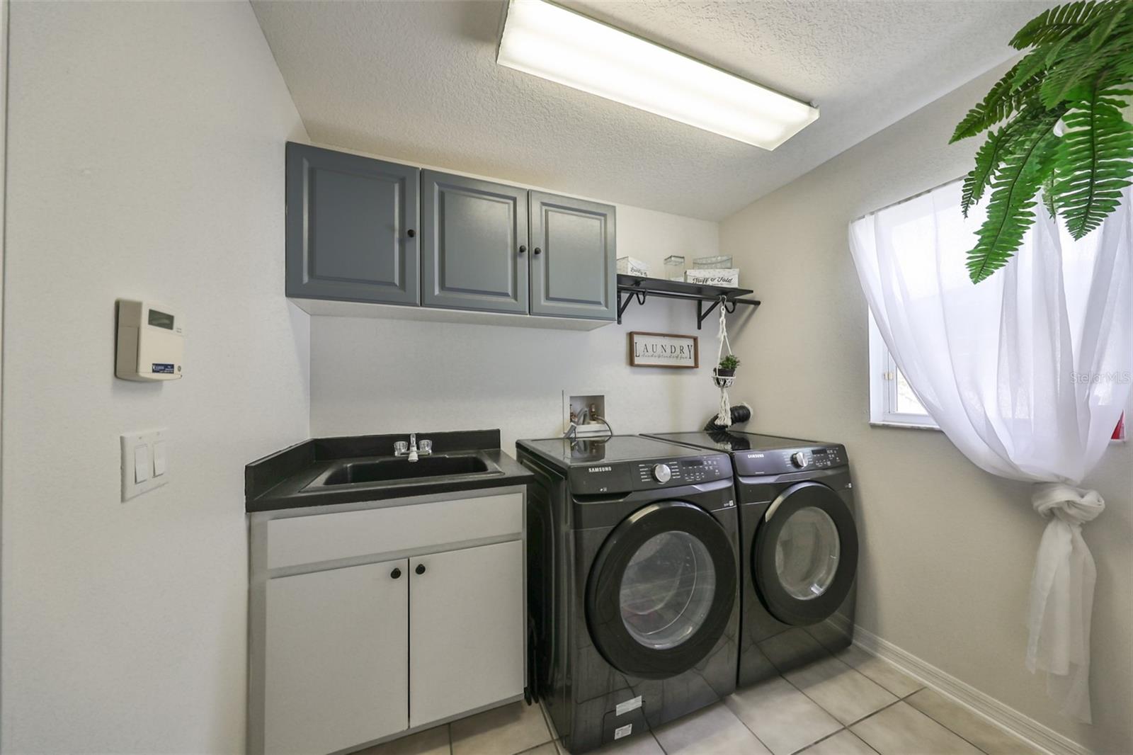 12021 RUNNING FOX CIR