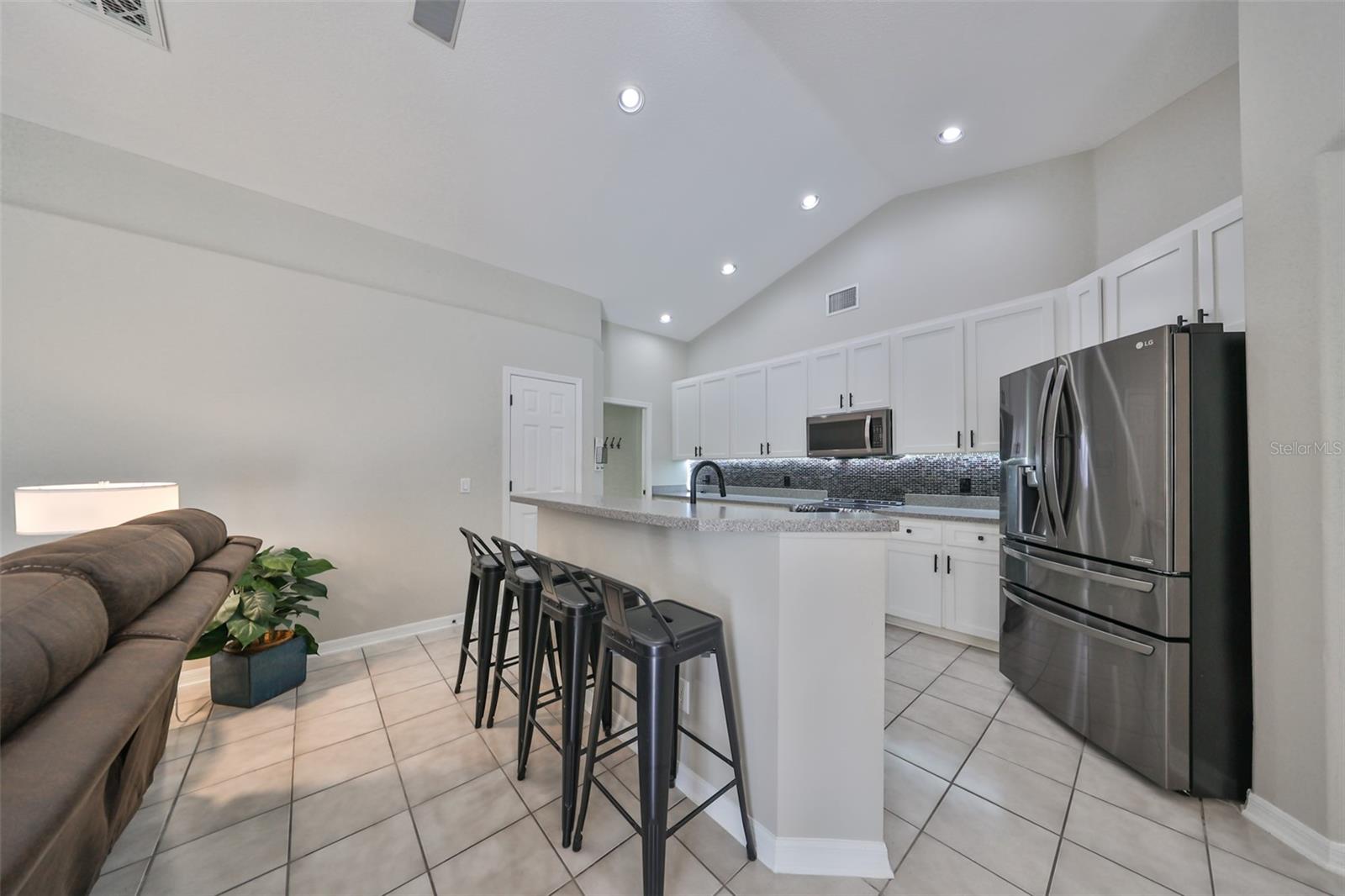 12021 RUNNING FOX CIR