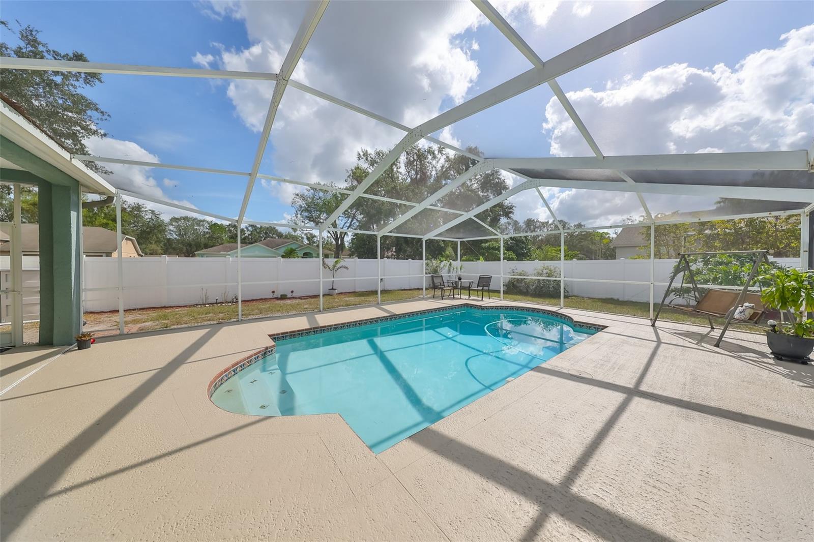 12021 RUNNING FOX CIR