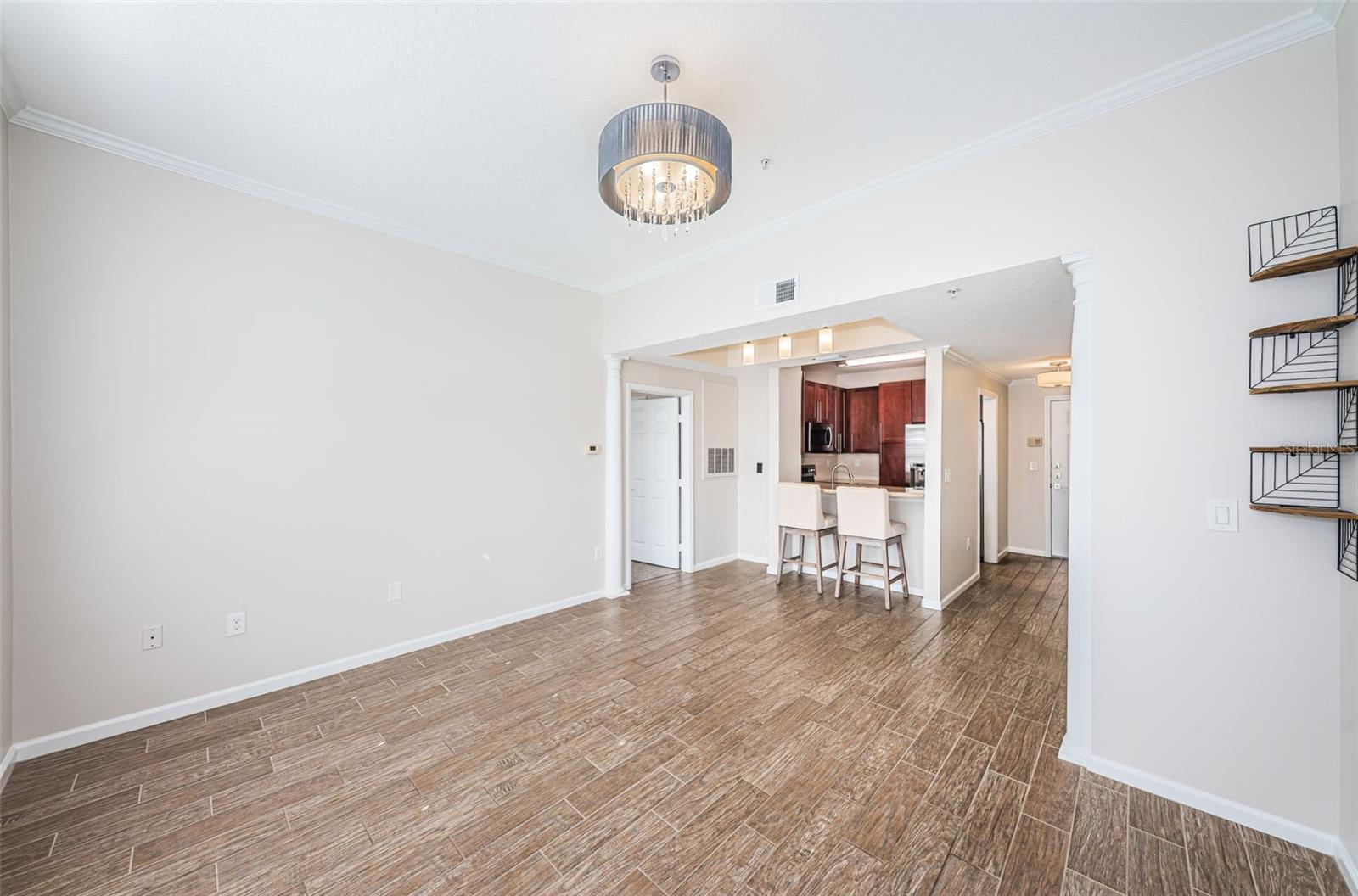 800 S DAKOTA AVE #318