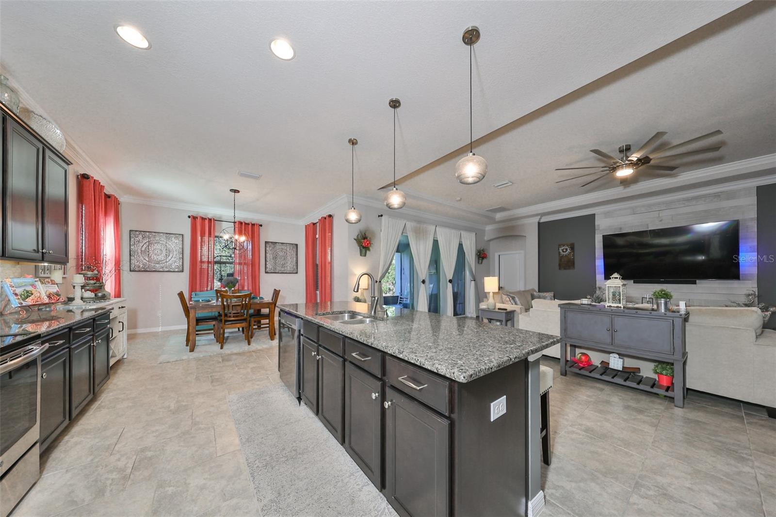 10401 RIVERDALE RISE DR