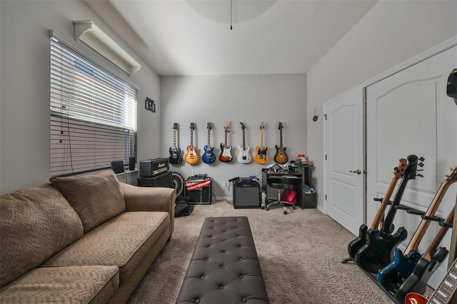 10401 RIVERDALE RISE DR