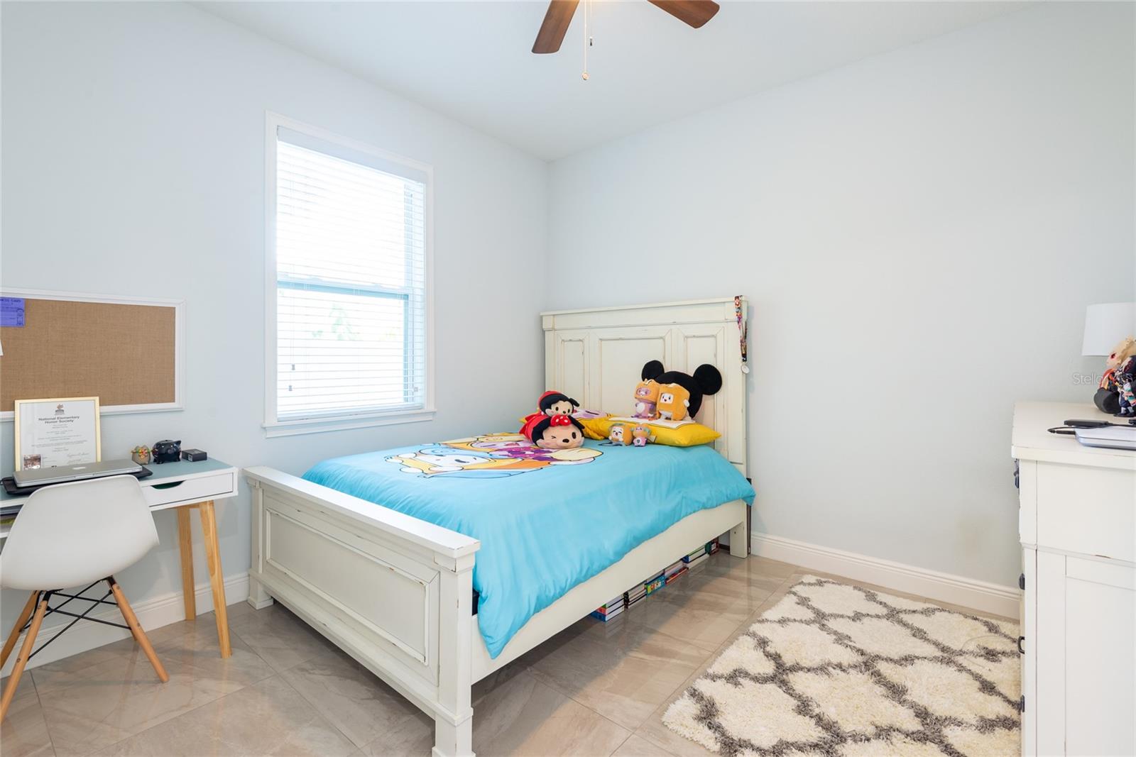 3307 W SAINT CONRAD ST