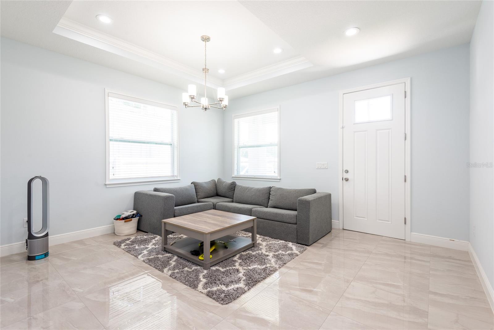 3307 W SAINT CONRAD ST